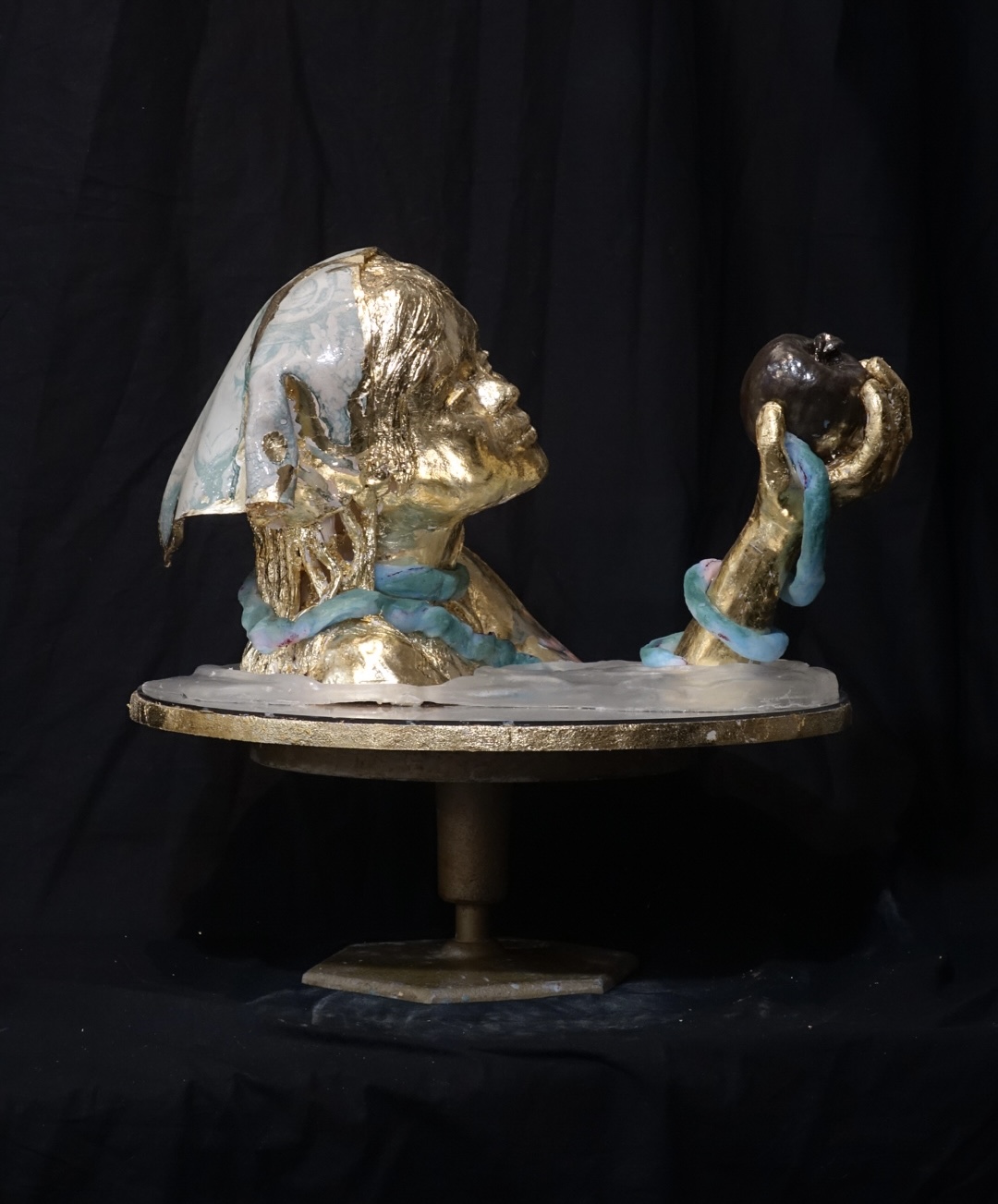 Smother &mdash; ceramic sculpture