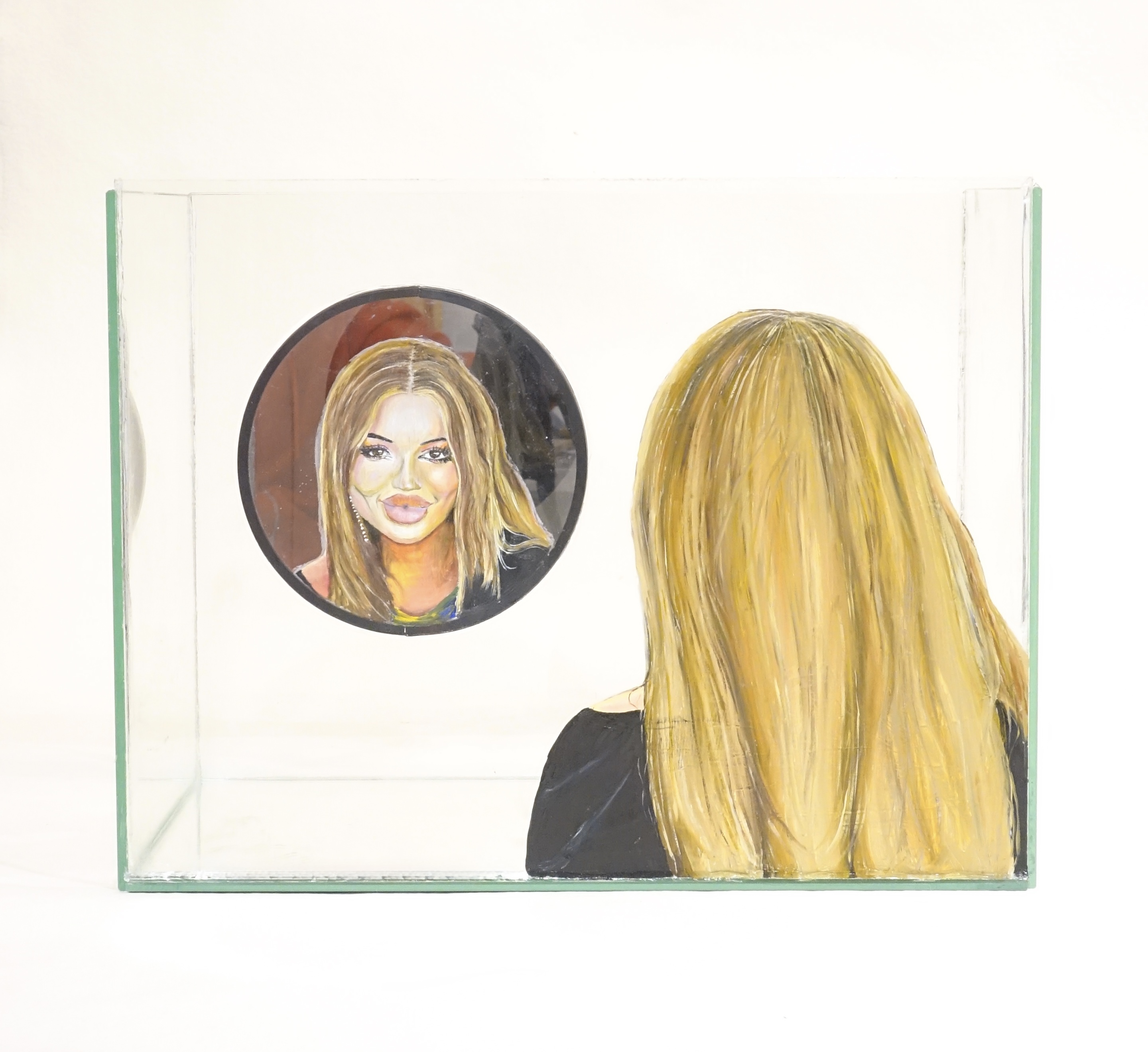 Unfiltered &mdash; back view, viewer reflected